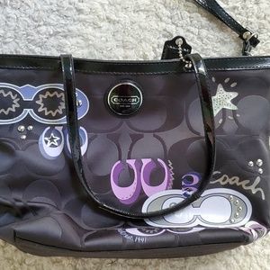Signature Applique Coach Tote